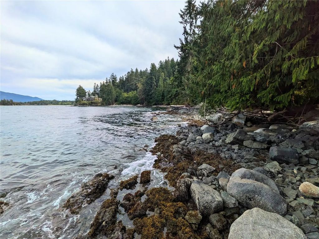 9 Mine Rd, Lasqueti Island