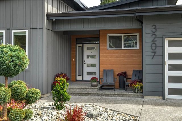 2 of 69 - 3207 Nathan Pl, Campbell River, BC