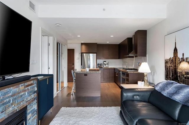 5 of 26 - 1400 Lynburne Pl 720, Langford, BC