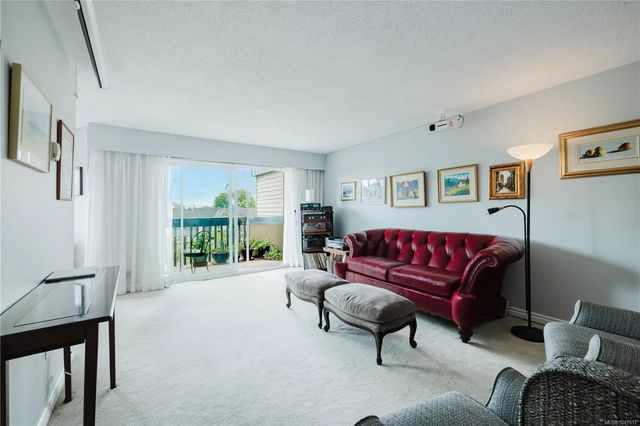 4 of 35 - 1012 Collinson St 404, Victoria, BC