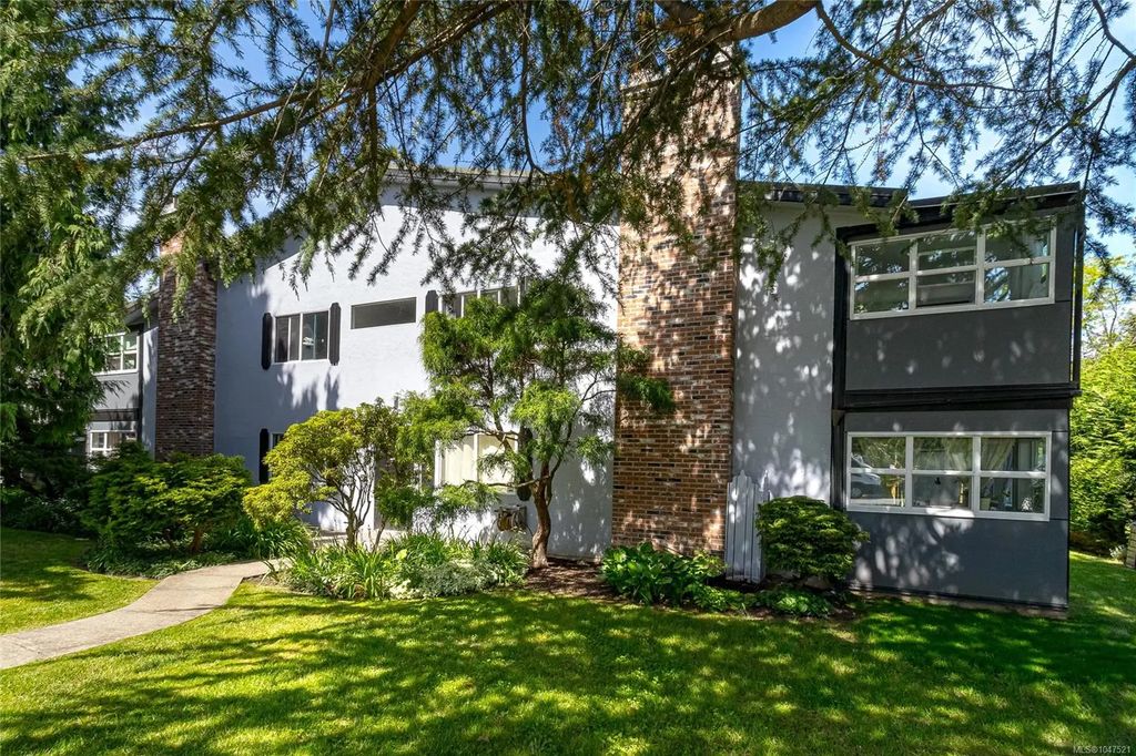 3244 Seaton St 102, Saanich