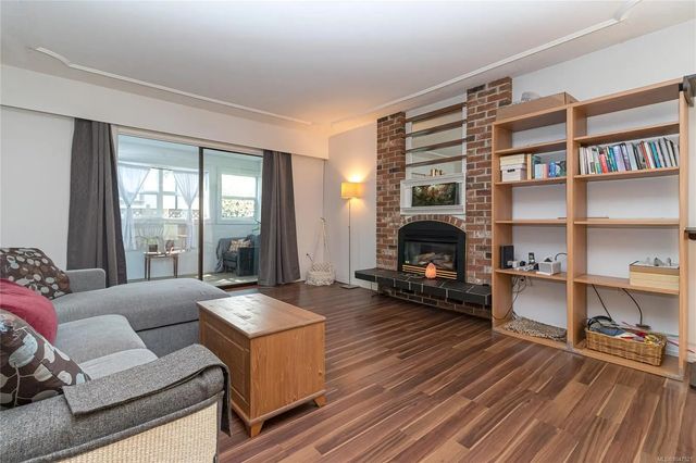 2 of 31 - 3244 Seaton St 102, Saanich, BC