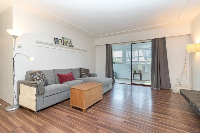 3 of 31 - 3244 Seaton St 102, Saanich, BC