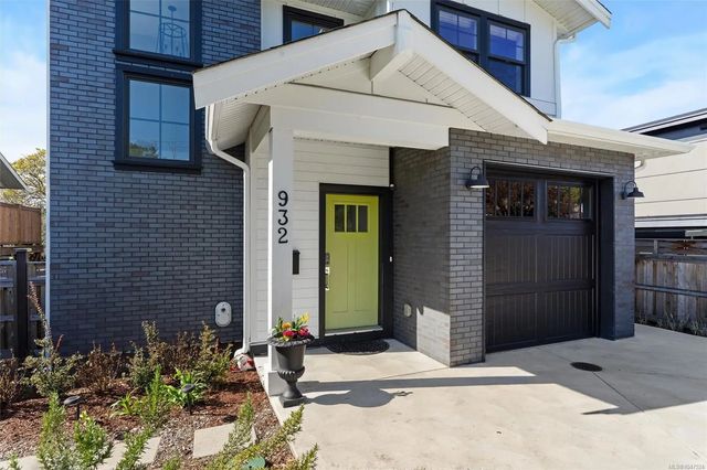 4 of 36 - 932 Arcadia St, Esquimalt, BC