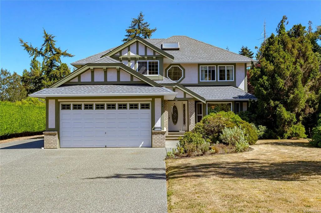 9243 Mainwaring Rd, North Saanich
