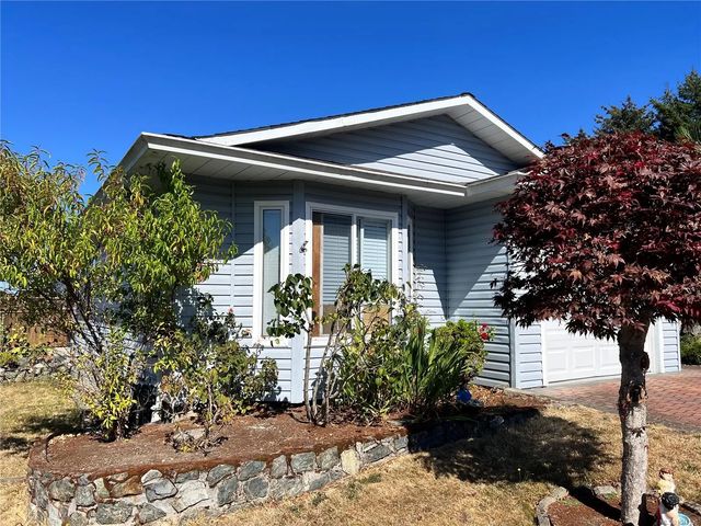 3 of 26 - 82 Wolf Lane, View Royal, BC