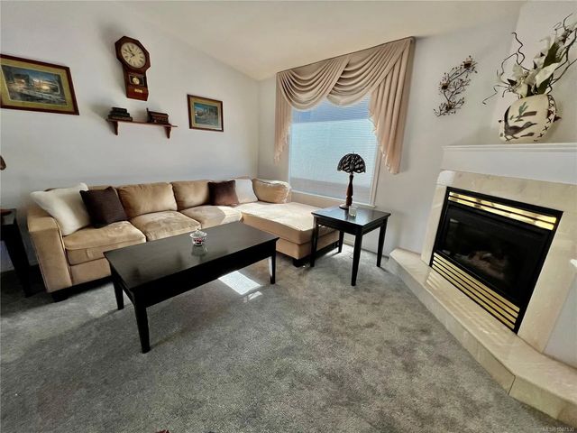 4 of 26 - 82 Wolf Lane, View Royal, BC