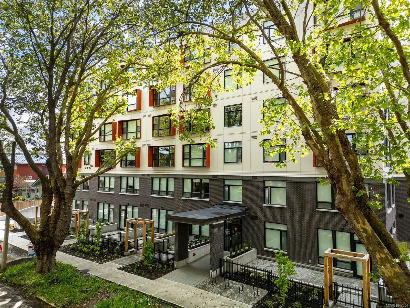 Homes for Sale located at 629 Speed Ave 204, in the city of Victoria, BC V8Z 1A5