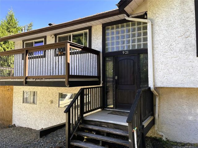 2 of 35 - 921 Coburn Pl, Ladysmith, BC