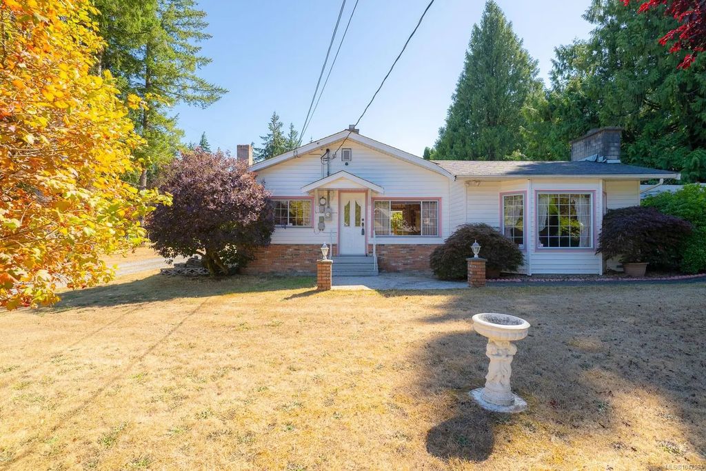 3910 Saltair Rd, Ladysmith