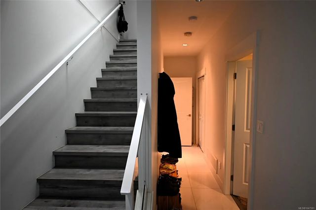 2 of 24 - 1656 Roberta Rd S, Nanaimo, BC
