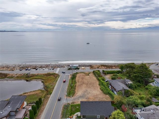 3 of 10 - 3306 Ocean Blvd, Colwood, BC