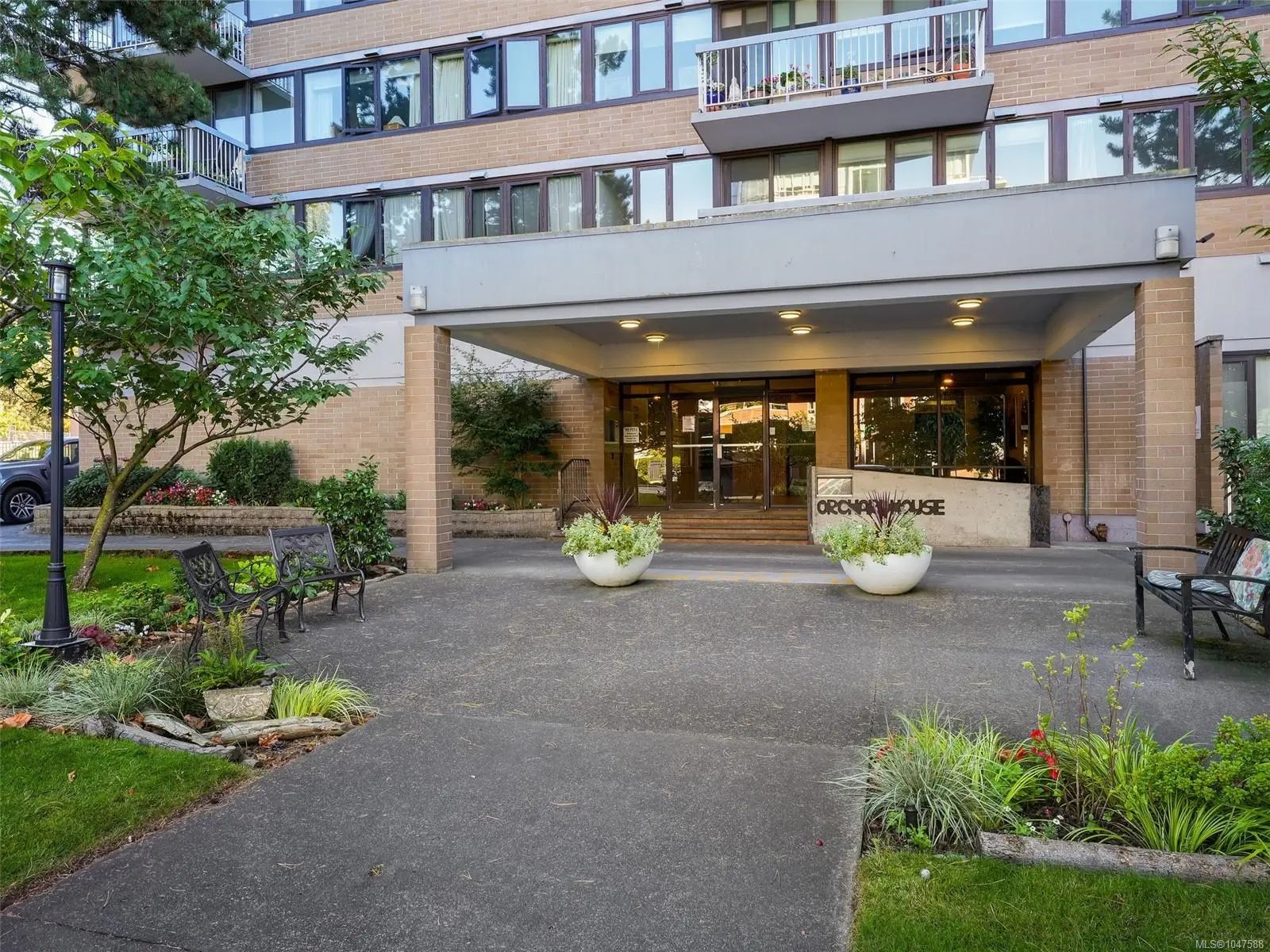 Victoria Homes for Sale in the neighborhood of Orchard House in the Zipcode of V8V 1S9