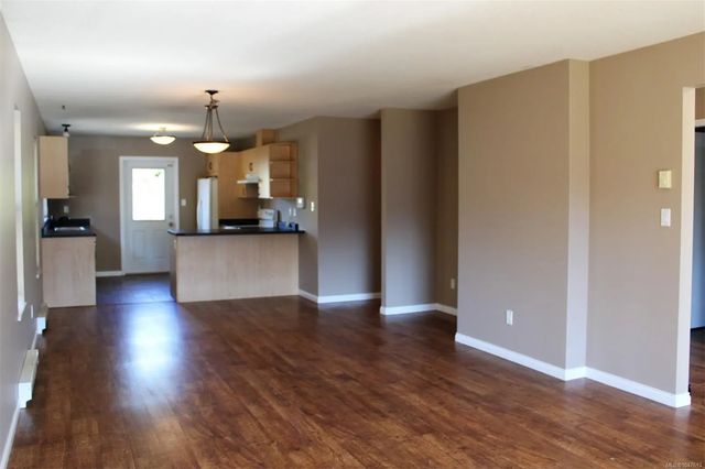 3 of 22 - 3381 Coniston Cres, Cumberland, BC