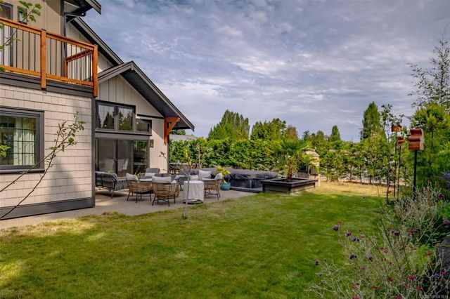 2 of 87 - 492 Cottage Dr, Qualicum Beach, BC