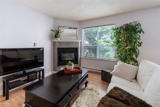 5 of 19 - 832 Fisgard St 304, Victoria, BC