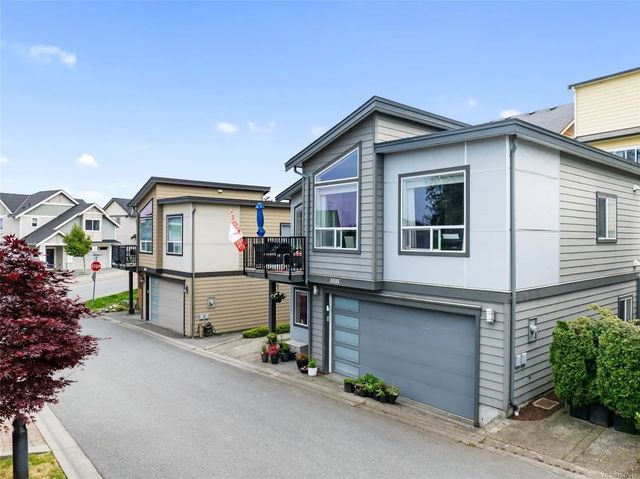 3 of 34 - 1005 Boeing Close, Langford, BC