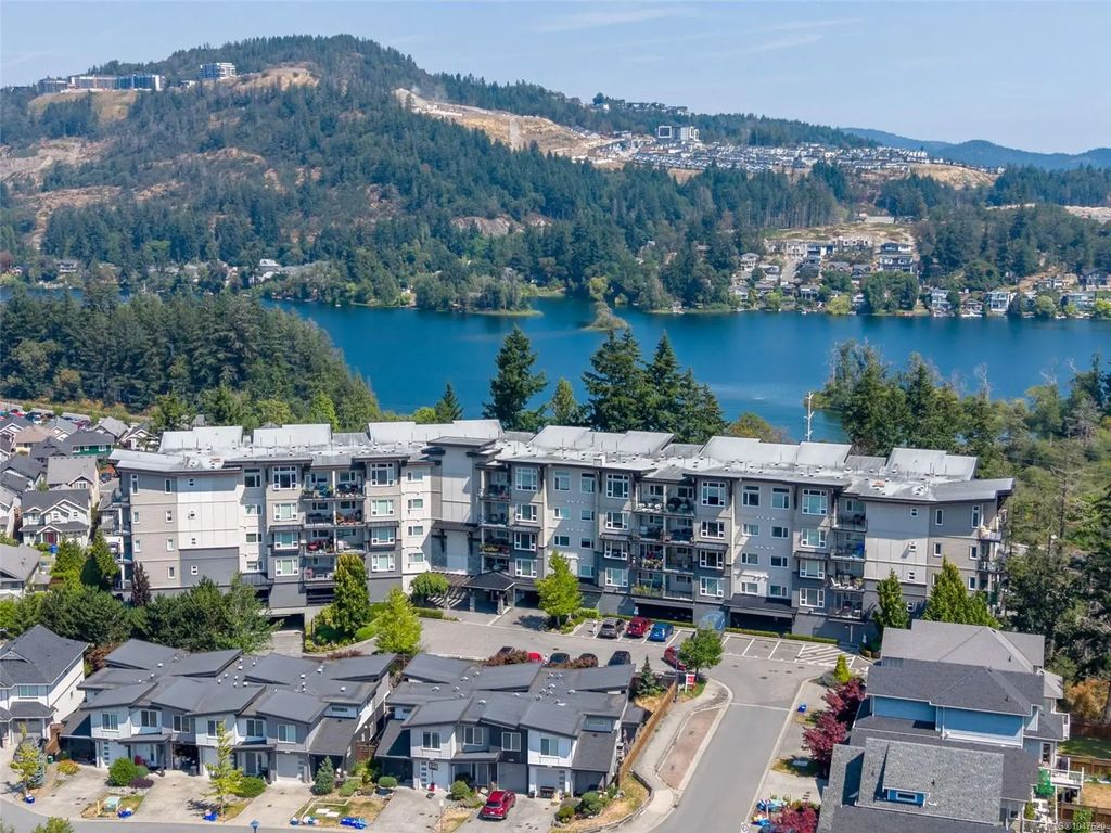 1145 Sikorsky Rd 313, Langford