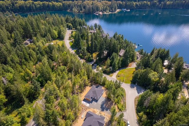 3 of 21 - 8423 Sander Dr, Port Alberni, BC