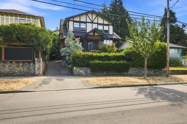 2 of 36 - 307 Moss St 2, Victoria, BC