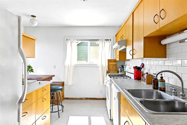 5 of 21 - 425 White St, Ladysmith, BC