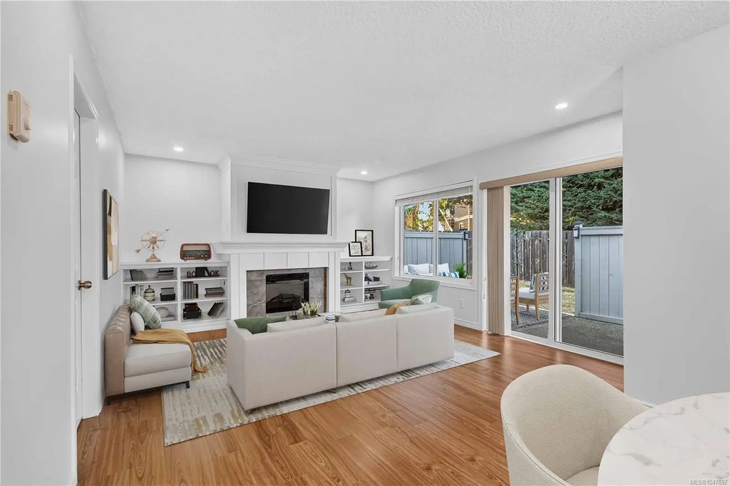 3966 Cedar Hill Cross Rd 9, Saanich