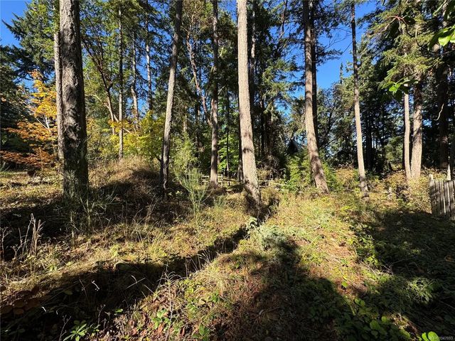 3 of 21 - 164 Pirates Lane, Protection Island, BC