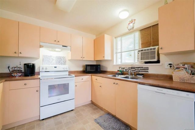 2 of 29 - 297 Harwell Rd, Nanaimo, BC
