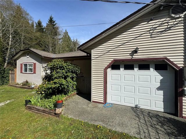 2 of 46 - 280 Binnacle Rd A, Bamfield, BC