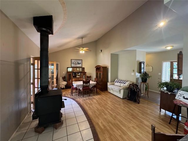 5 of 46 - 280 Binnacle Rd A, Bamfield, BC