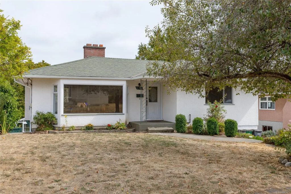 4141 Hawkes Ave, Saanich