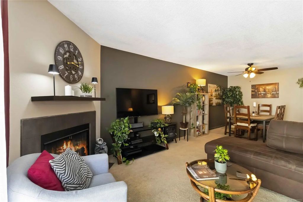 3255 Glasgow Ave 314, Saanich