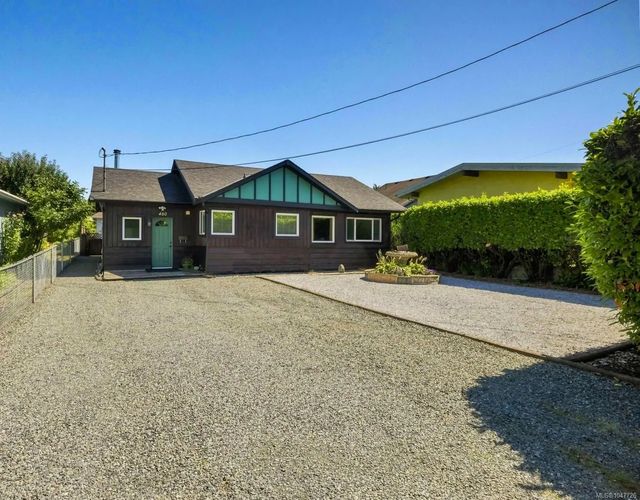 460 Bundock Ave, Duncan