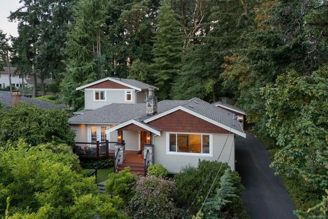 3 of 63 - 2229 Arbutus Rd E, Saanich, BC