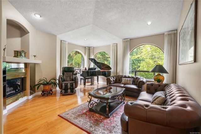 4 of 91 - 948 Boulderwood Rise, Saanich, BC