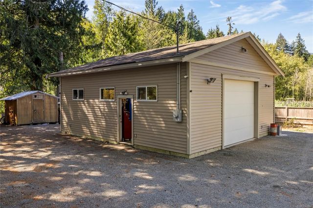 4 of 50 - 2301 Jingle Pot Rd, Nanaimo, BC