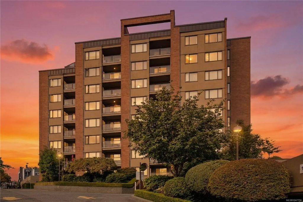 103 Gorge Rd E 405, Victoria