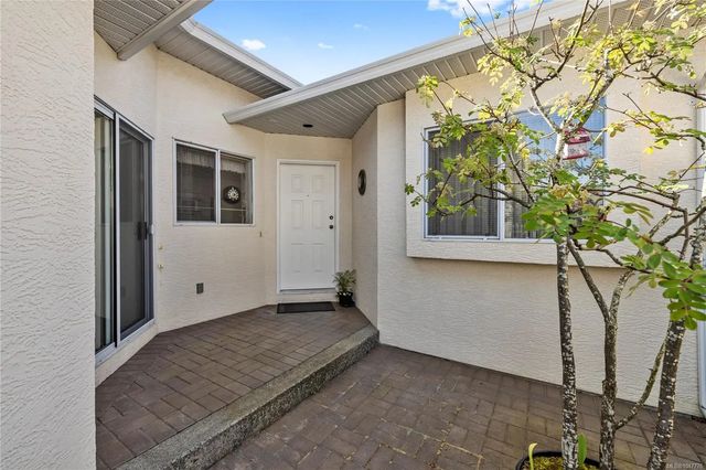 2 of 24 - 128 Ocean Walk Dr, Nanaimo, BC
