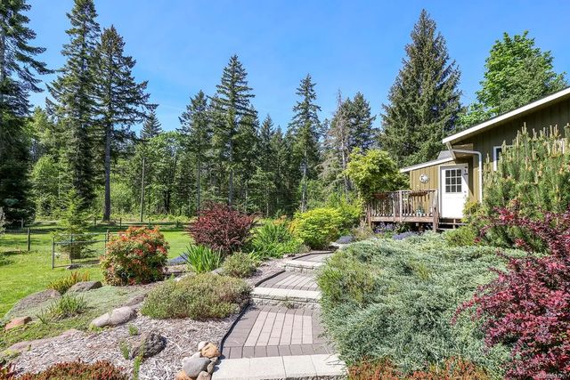 5 of 57 - 5427 Wildwood Rd, Courtenay, BC