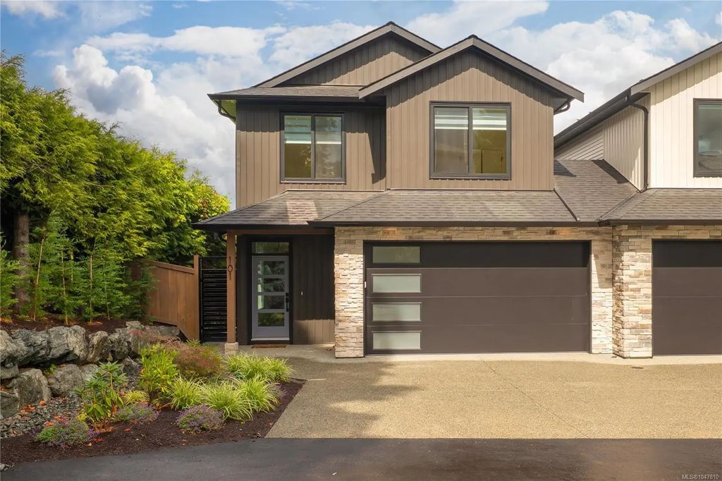 2302 Arbot Rd 101, Nanaimo