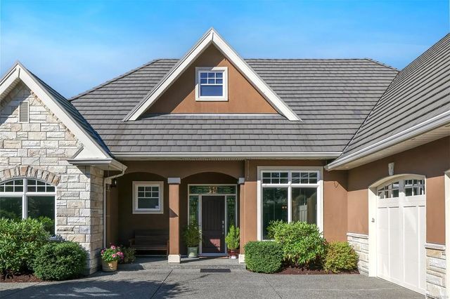 4 of 51 - 619 Crown Isle Dr, Courtenay, BC