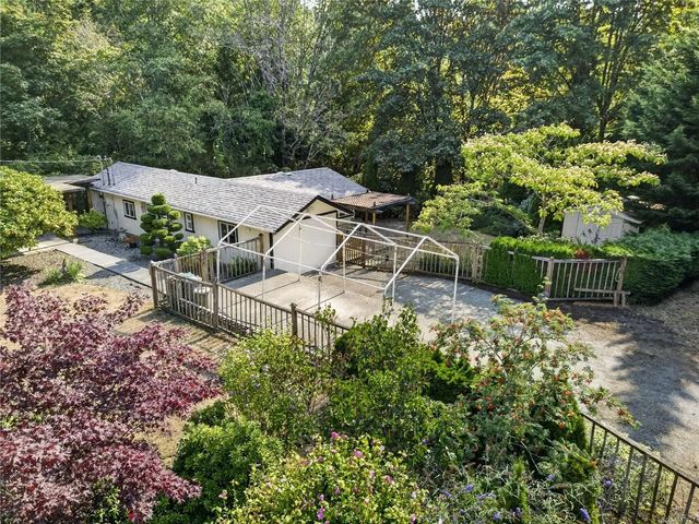 3 of 42 - 205 Atkins Rd, View Royal, BC