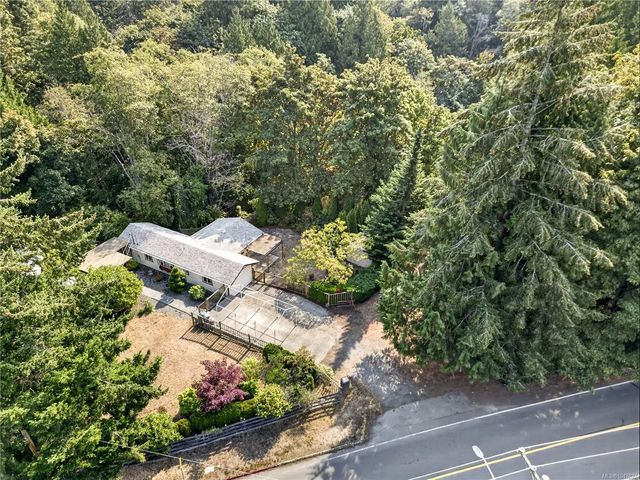 4 of 42 - 205 Atkins Rd, View Royal, BC