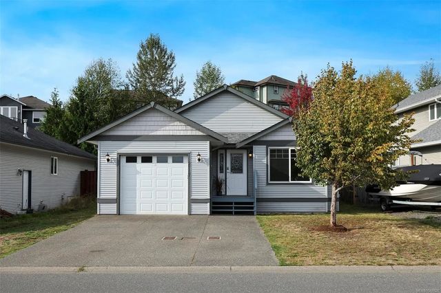 3 of 34 - 2717 Kendal Ave, Cumberland, BC