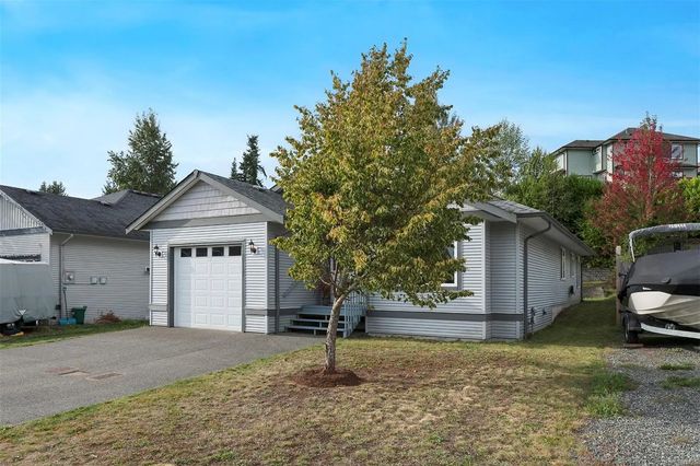 4 of 34 - 2717 Kendal Ave, Cumberland, BC