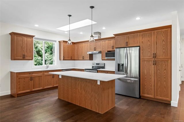 4 of 51 - 480 Oakdowne Rd, Qualicum Beach, BC
