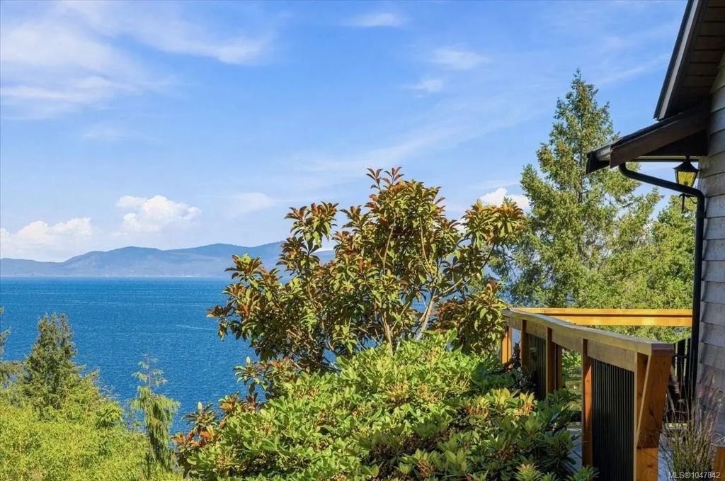3141 Swallow Cres, Nanoose Bay