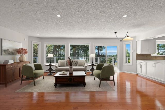 2 of 36 - 10938 Prentice Pl, North Saanich, BC