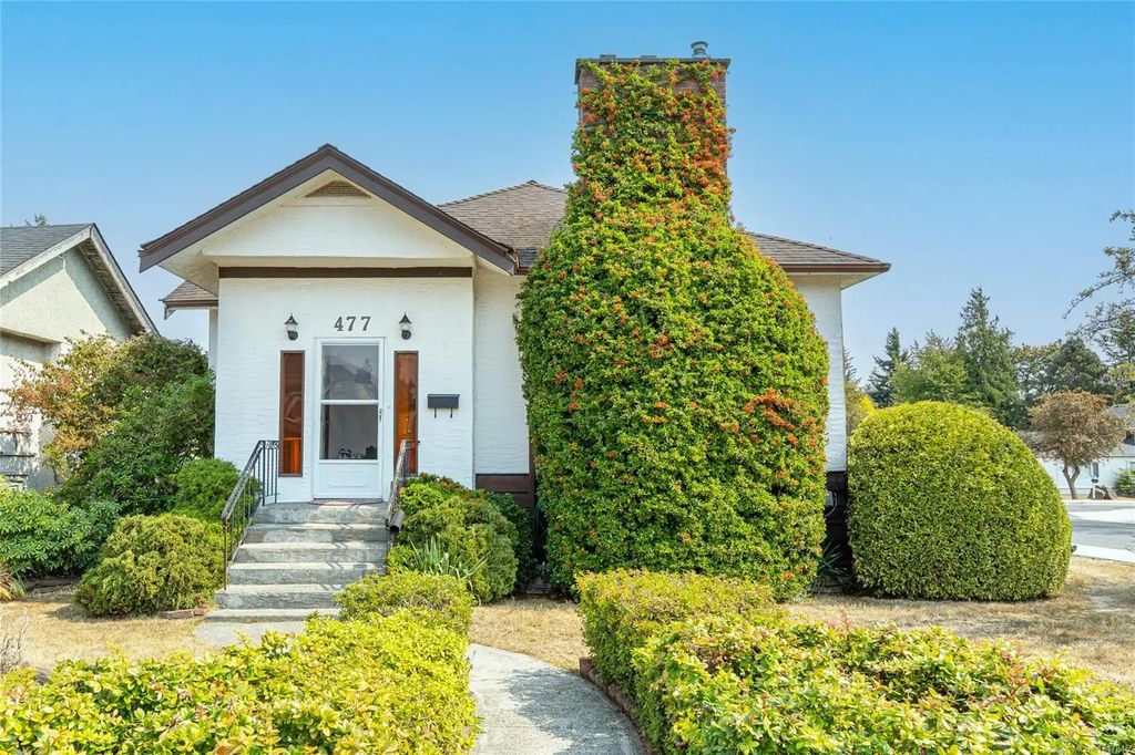 477 Swinford St, Esquimalt