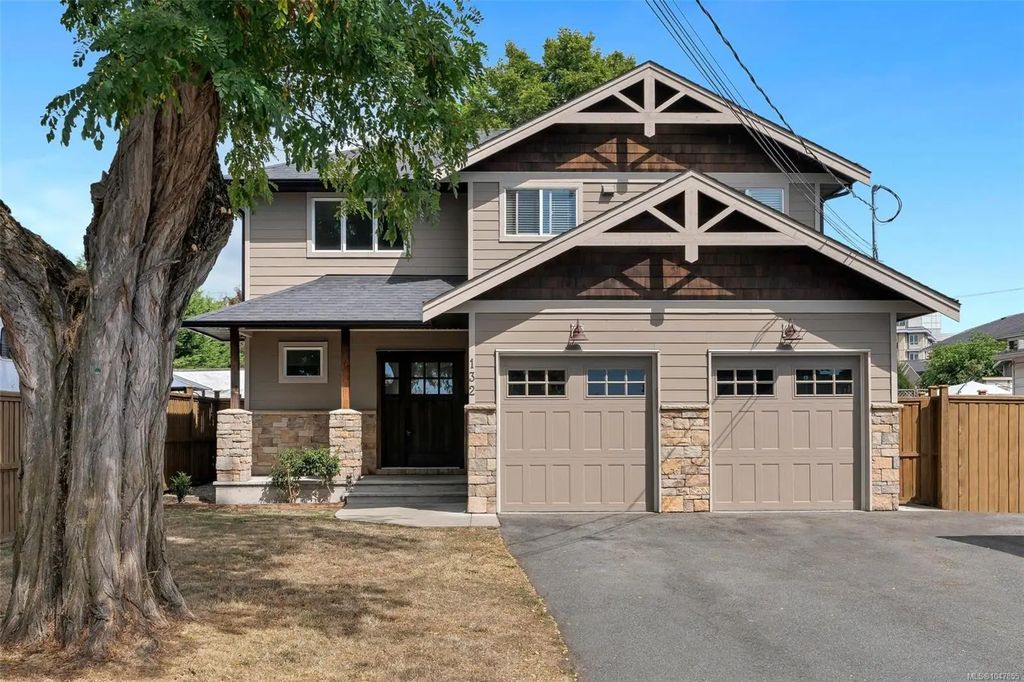 132 Crease Ave, Saanich